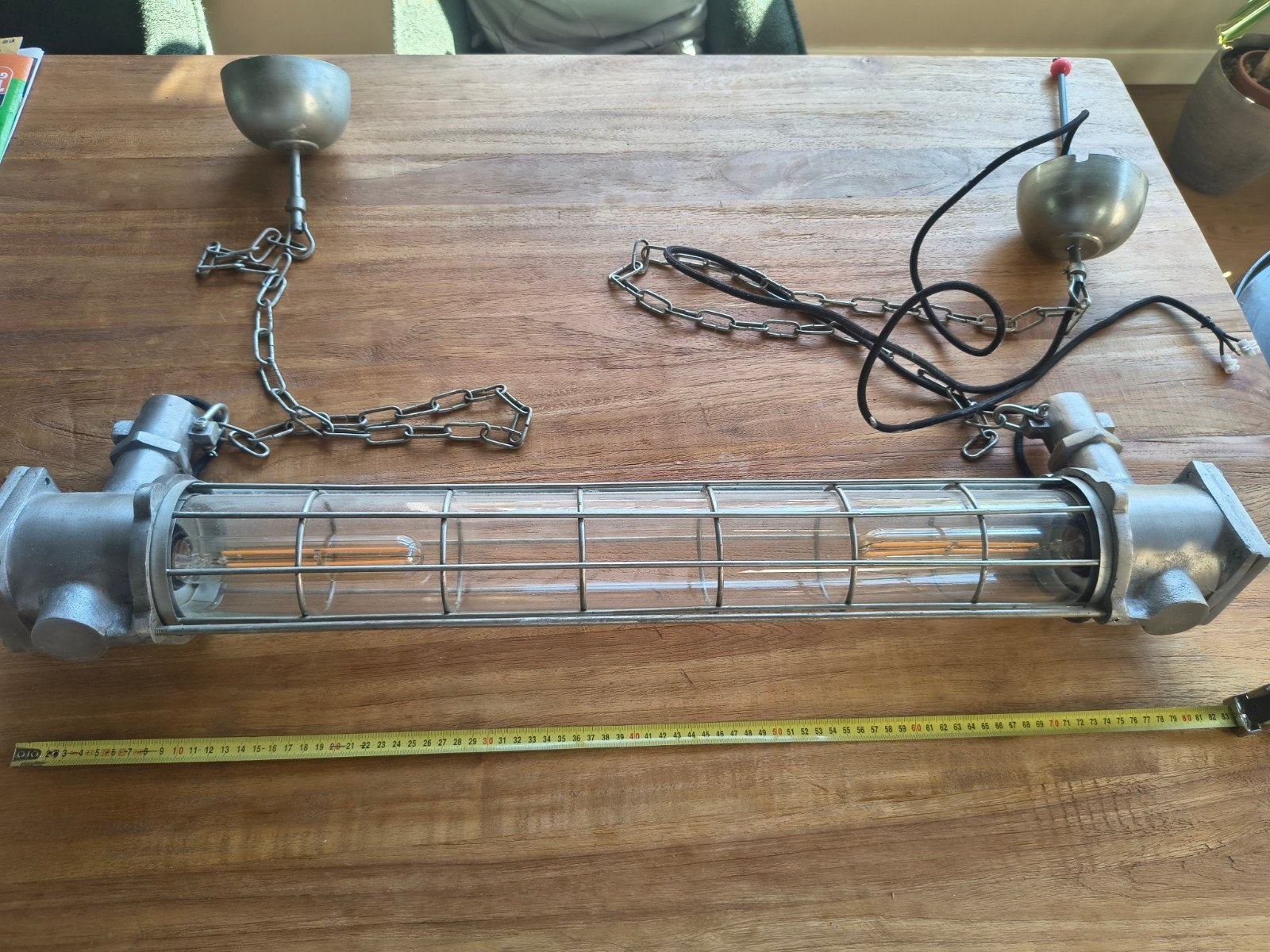 Set industriële lampen, Ophalen