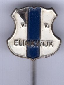 Elinkwijk zilverkleurig voetbal speldje ( Y_024), Ophalen of Verzenden, Zo goed als nieuw, Sport, Speldje of Pin