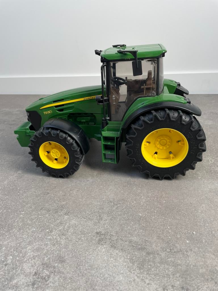 Bruder John Deere trekker, Ophalen of Verzenden, Zo goed als nieuw