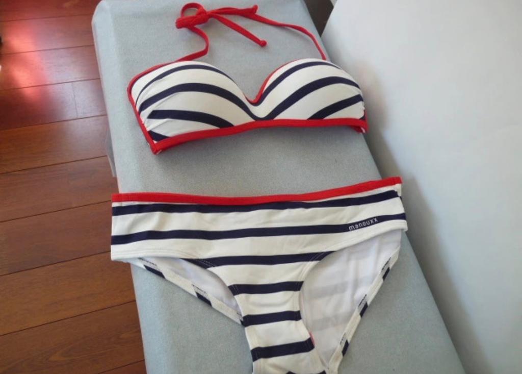 Nieuwe bikini Manouxx maat 36/38 gestreept, Ophalen of Verzenden, Nieuw, Blauw, Bikini