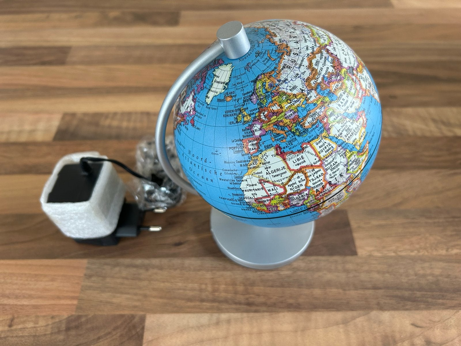 Stellanova Verlichte Wereldbol - Nieuw in Doos (13 cm), Verlicht, Kunststof, 13 cm, Nieuw