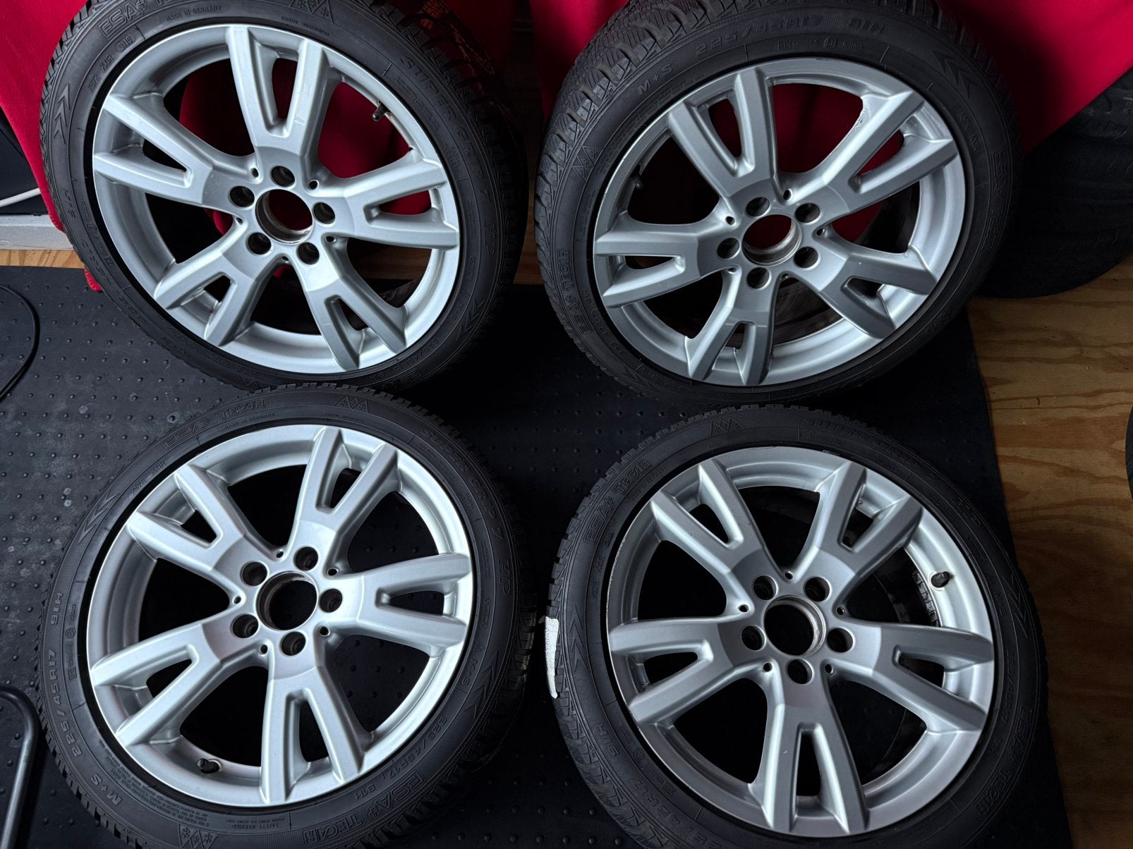 Originele set Mercedes 17" velgen + banden C Klasse W204, Banden en Velgen, 17 inch, 225 mm, Winterbanden