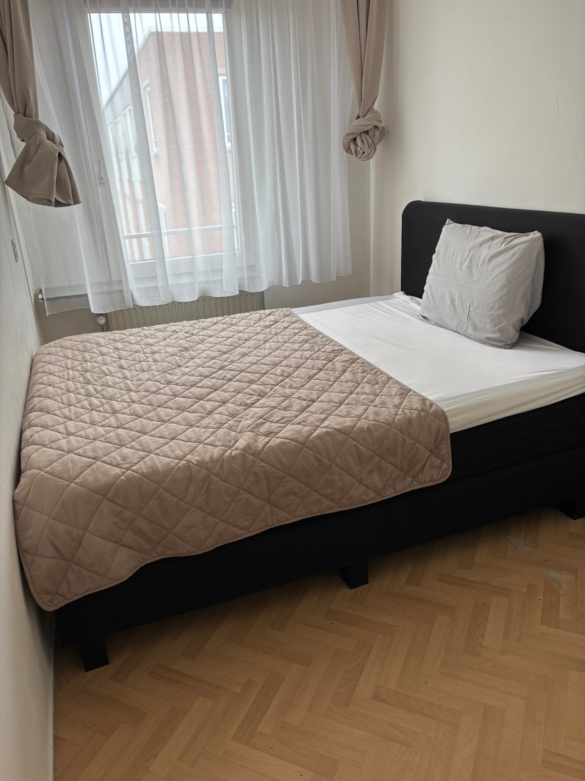 Zwart tweepersoons boxspringbed - 160bij 200, Gebruikt, Zwart, Tweepersoons, Ophalen of Verzenden