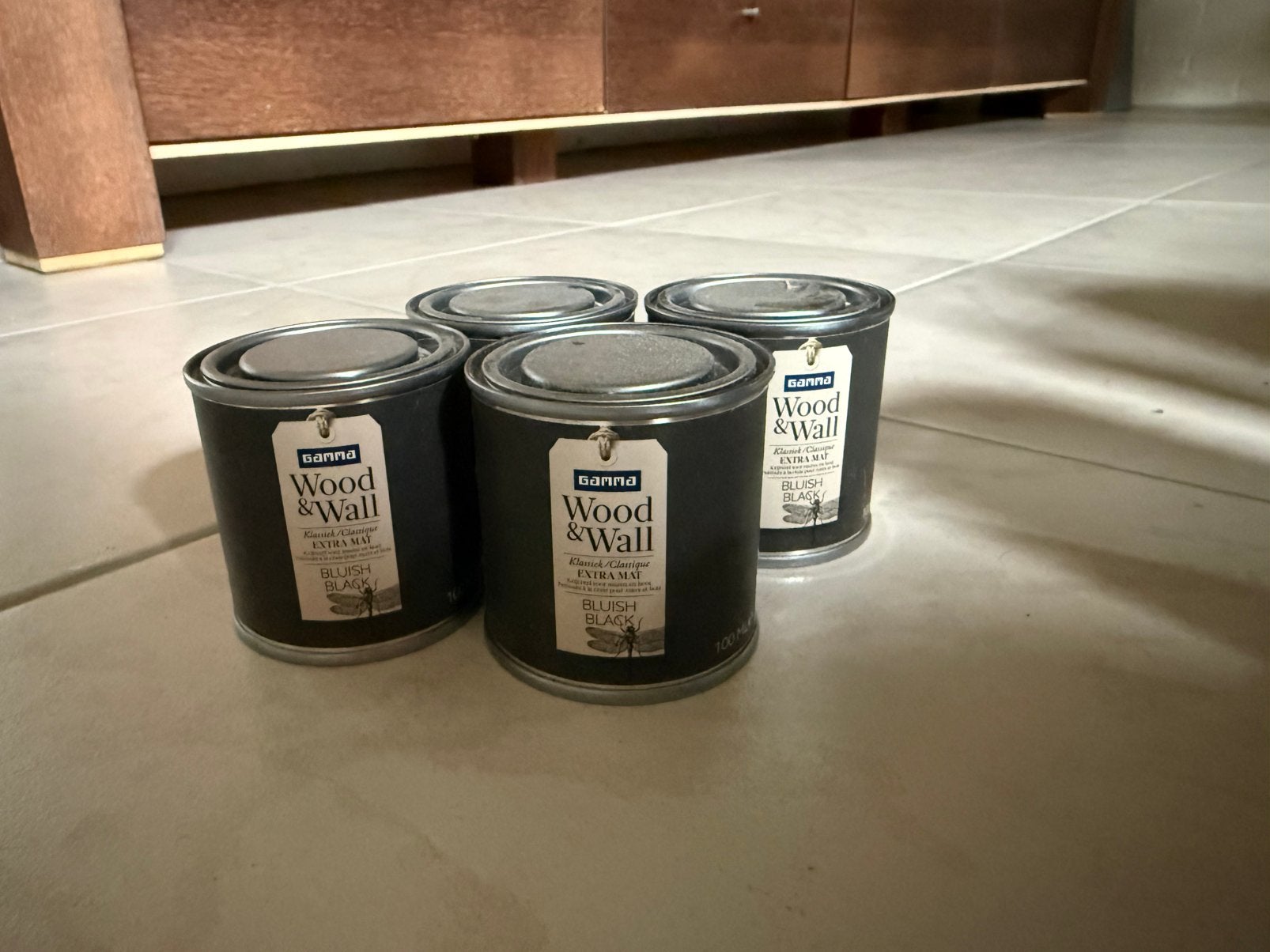 Krijtverf kleur Bluish Black 4 potjes, Ophalen, Zo goed als nieuw