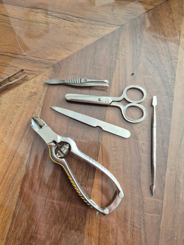 Nagelknipper, nagelschaar en andere objecten., Antiek en Kunst, Ophalen of Verzenden