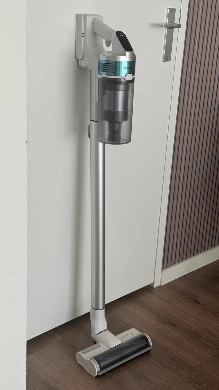 Samsung Jet 70 Steelstofzuiger met accessoires, Witgoed en Apparatuur, Stofzuigers, Ophalen, Draadloos, Zo goed als nieuw, Reservoir