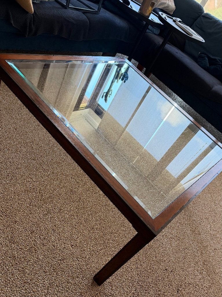 MOOIE VIERKANTE  SALONTAFEL MET GLAZEN BLAD. T.e.b., Ophalen, Glas, Gebruikt, 50 tot 100 cm