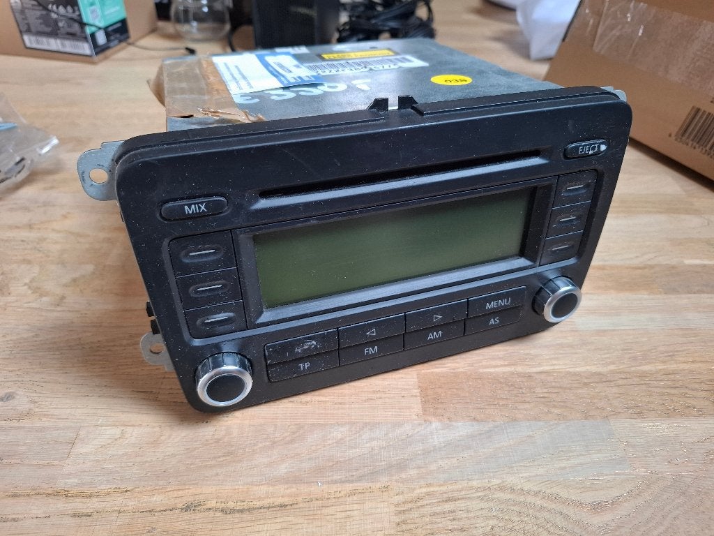 Originele VW Golf 5 radio (RCD300) met code, Ophalen of Verzenden, Gebruikt