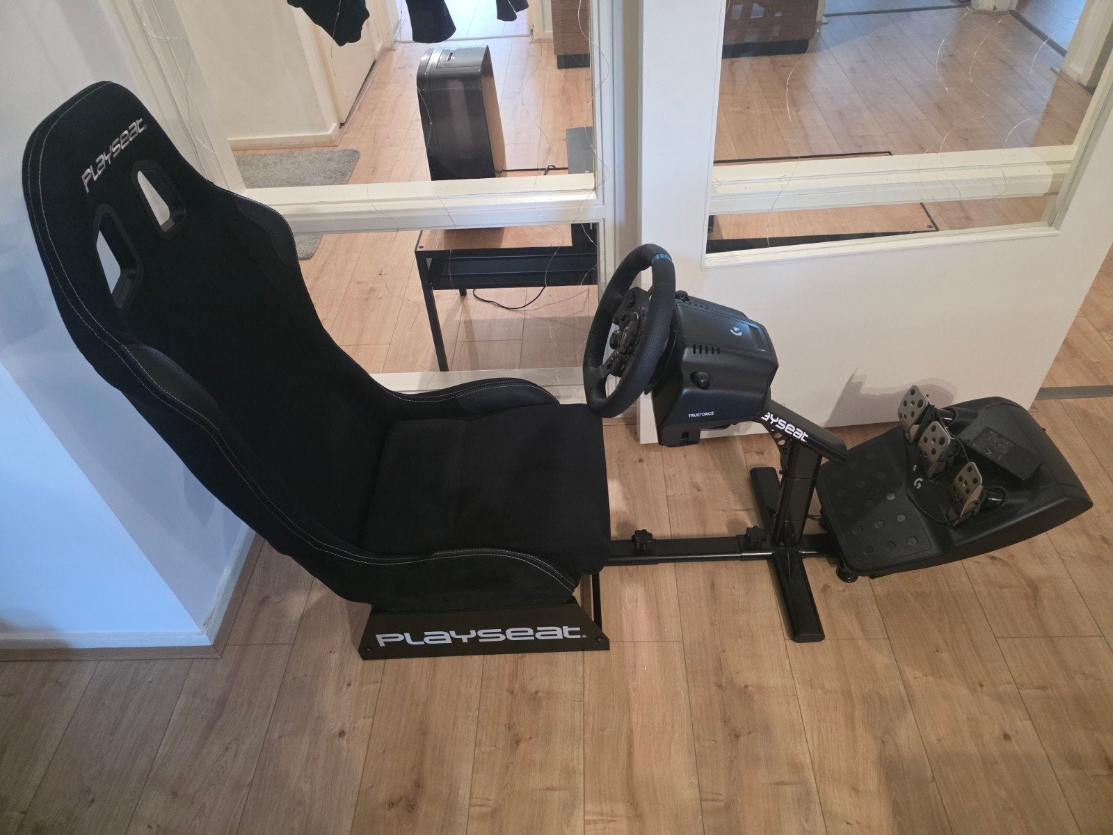 Playseat met Logitech G923 racestuur en pedalen, Ophalen, Zo goed als nieuw