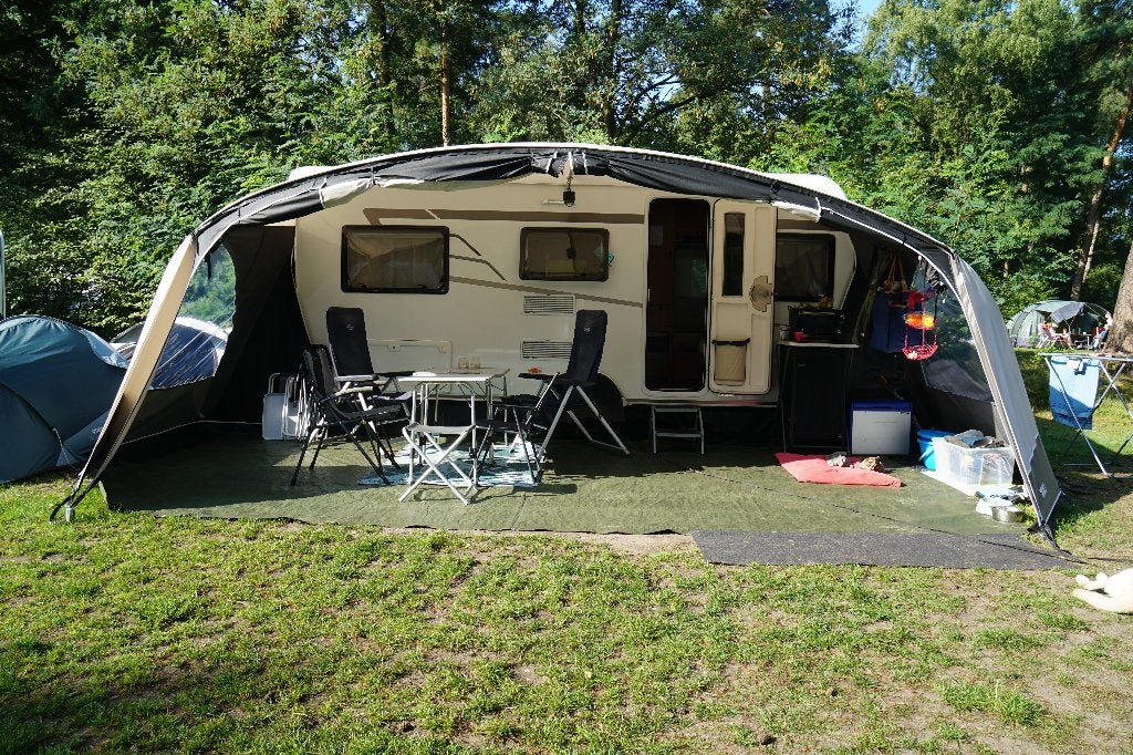 ERIBA Nova 495GL - 2018, Particulier, 6 tot 7 meter, Eriba, 1250 - 1500 kg