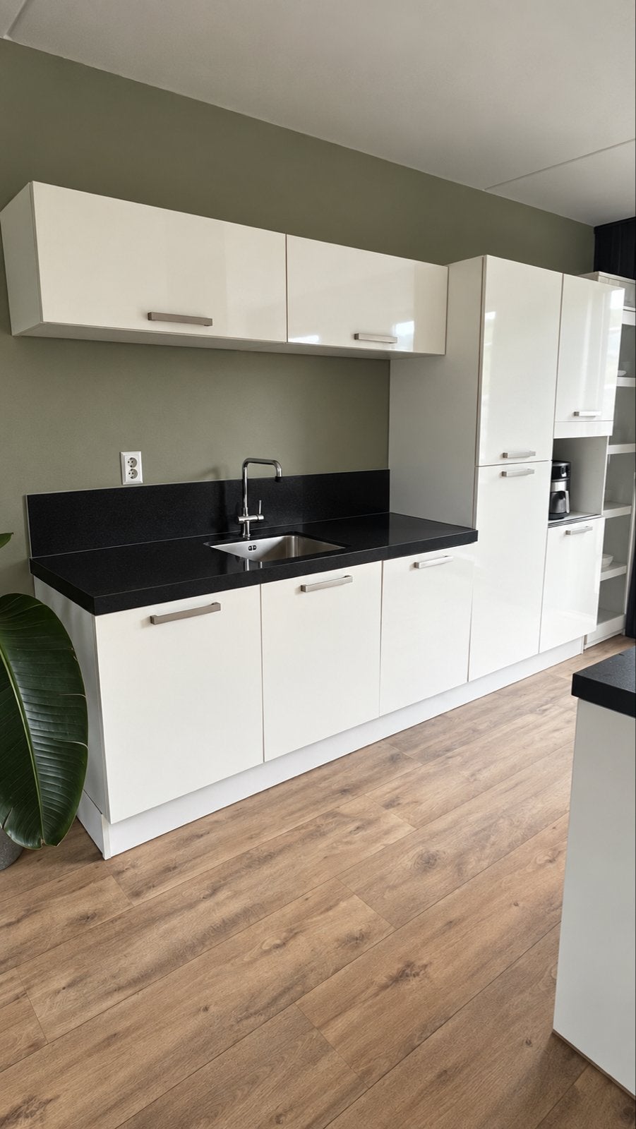 Witte Hoogland keuken met kookeiland en apparatuur, Gebruikt, Overige materialen, Wit, Overige typen