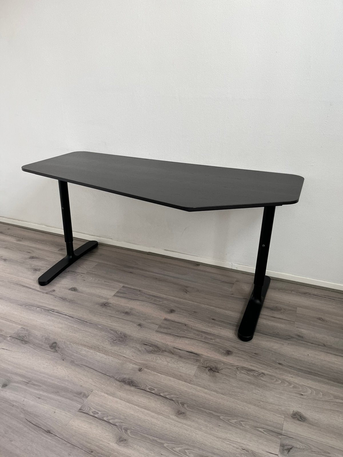 IKEA Bekant 5-sided Desk, Huis en Inrichting, Bureaus, Ophalen, Zwart, 160 cm, Hout