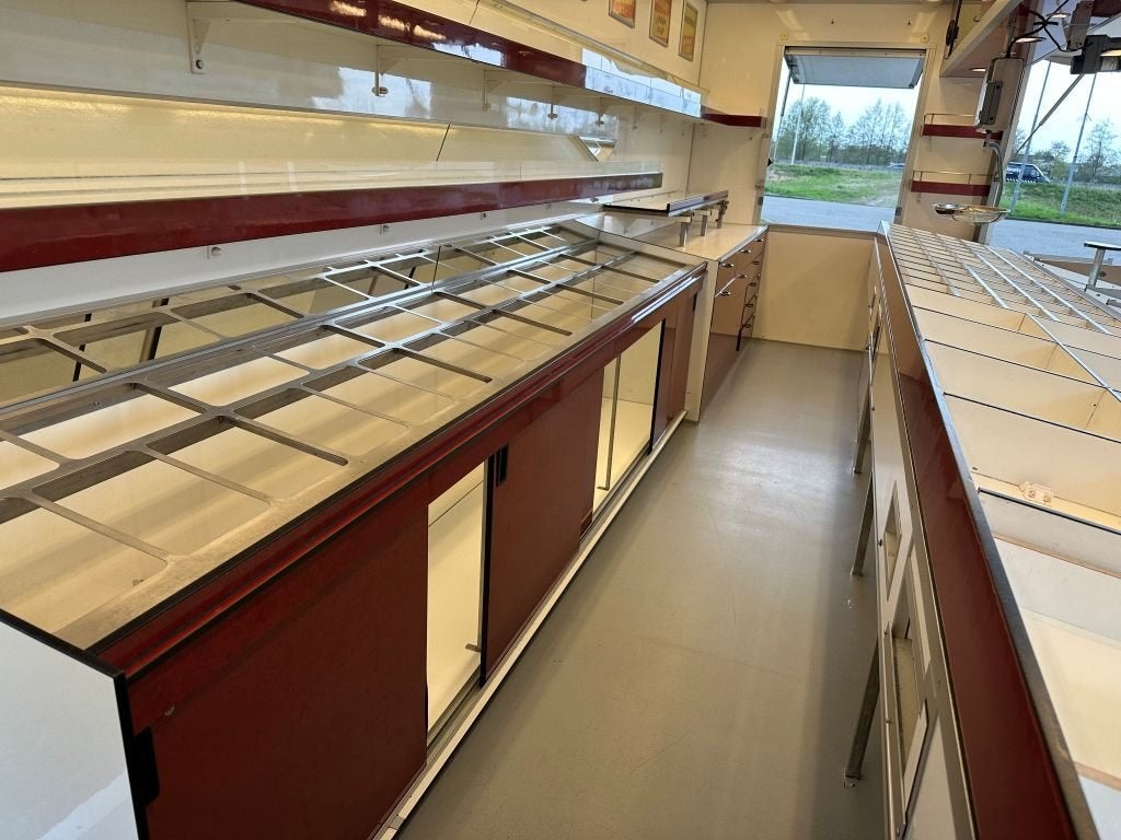 Foto 8 van Zéér nette snoepverkoopwagen te koop!!