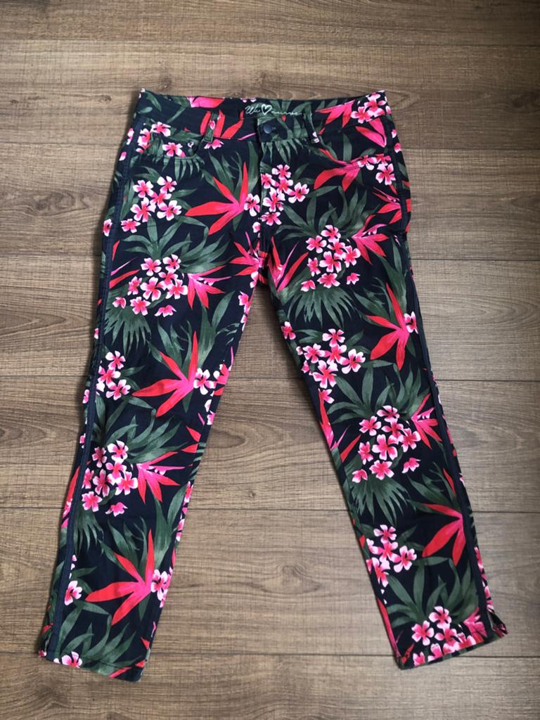Zomerbroek parami maat 40 bloemen, Kleding | Dames, Broeken en Pantalons, Ophalen of Verzenden, Zo goed als nieuw, Maat 42/44 (L)