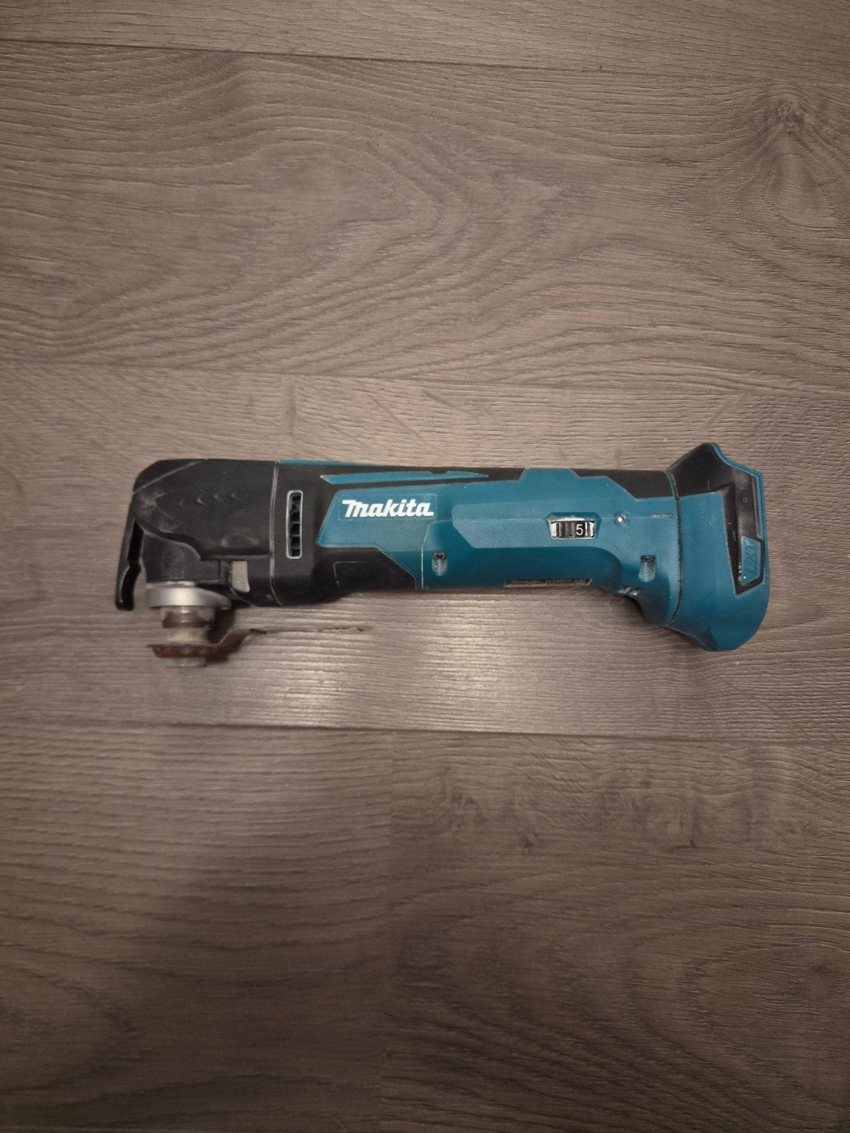 Makita DTM51 Multitool (2025), Verzenden, Zo goed als nieuw