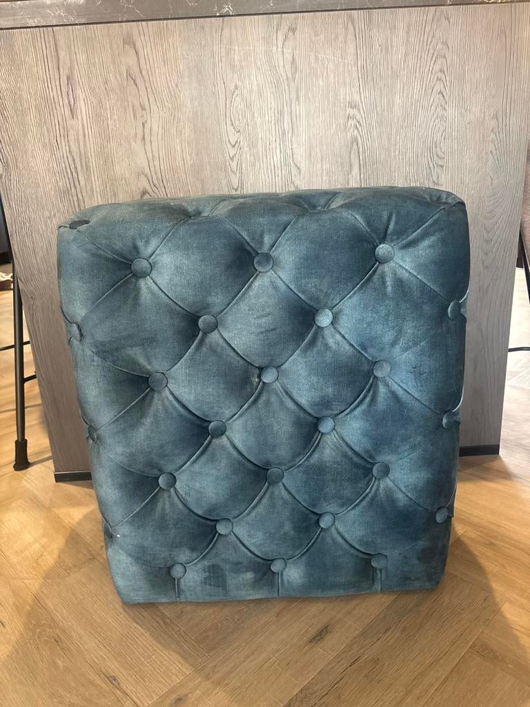 Royal Atlantis / Swiss Sense set: 2 nachtkastjes & hocker, Ophalen, Minder dan 50 cm, Gebruikt, 125 cm of meer
