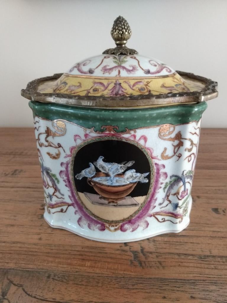 Antieke Porseleinen Pot met Bronzen Montuur, gemerkt 1895, Antiek en Kunst, Antiek | Porselein, Ophalen