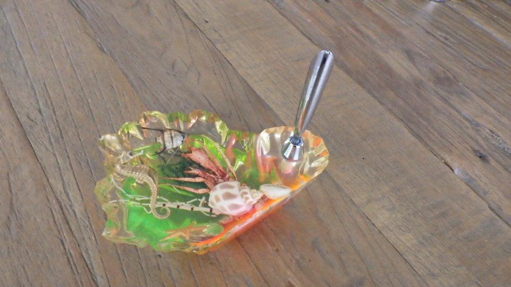 retro pennenhouder in hars met zeepaardj, Verzamelen, Retro, Ophalen of Verzenden, Overige typen