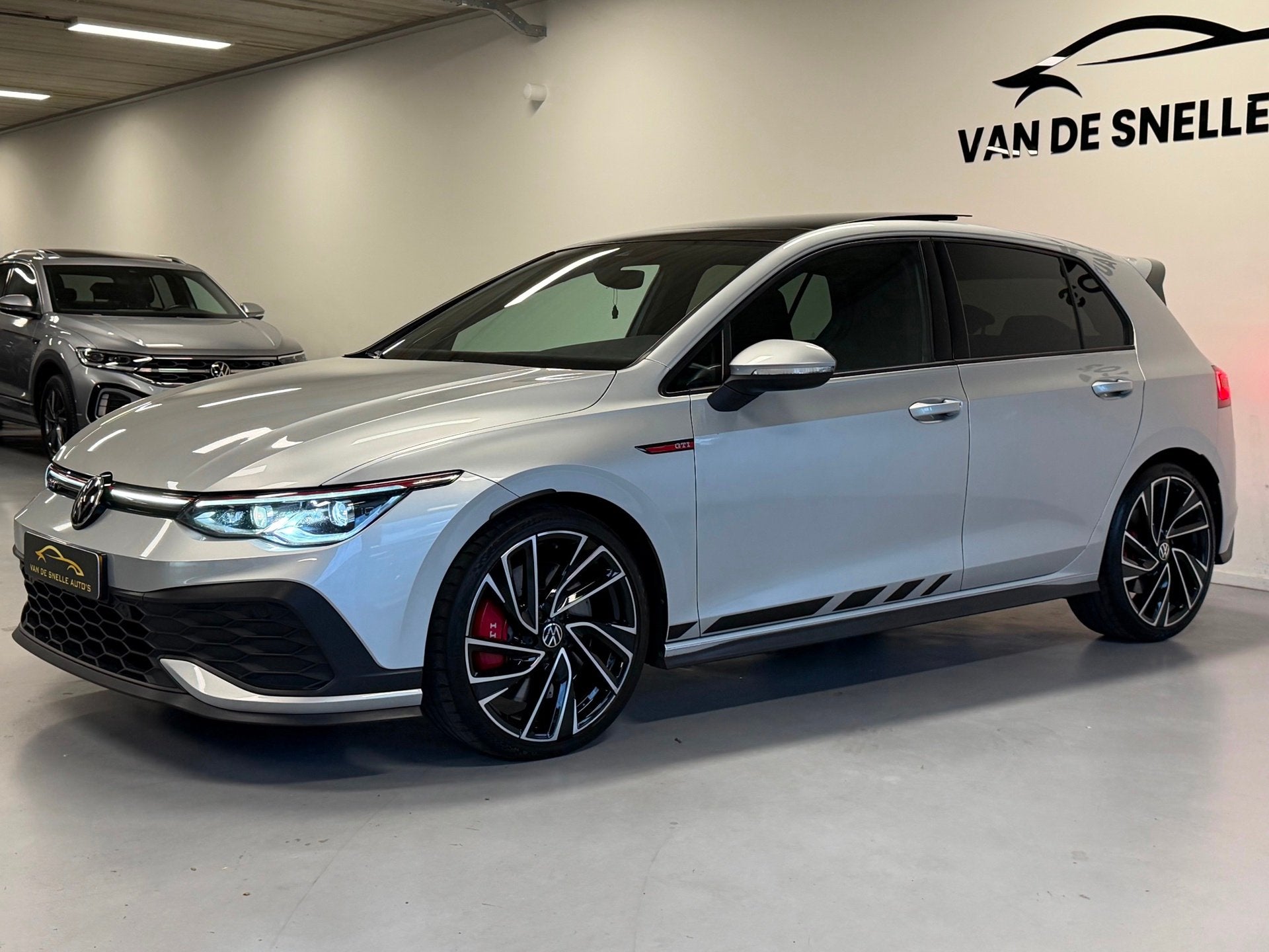 Volkswagen Golf 2.0 TSI GTI CLUBSPORT/PANO/MATRIX/H&K/ALCANT, Gebruikt, Euro 6, 4 cilinders, 1984 cc