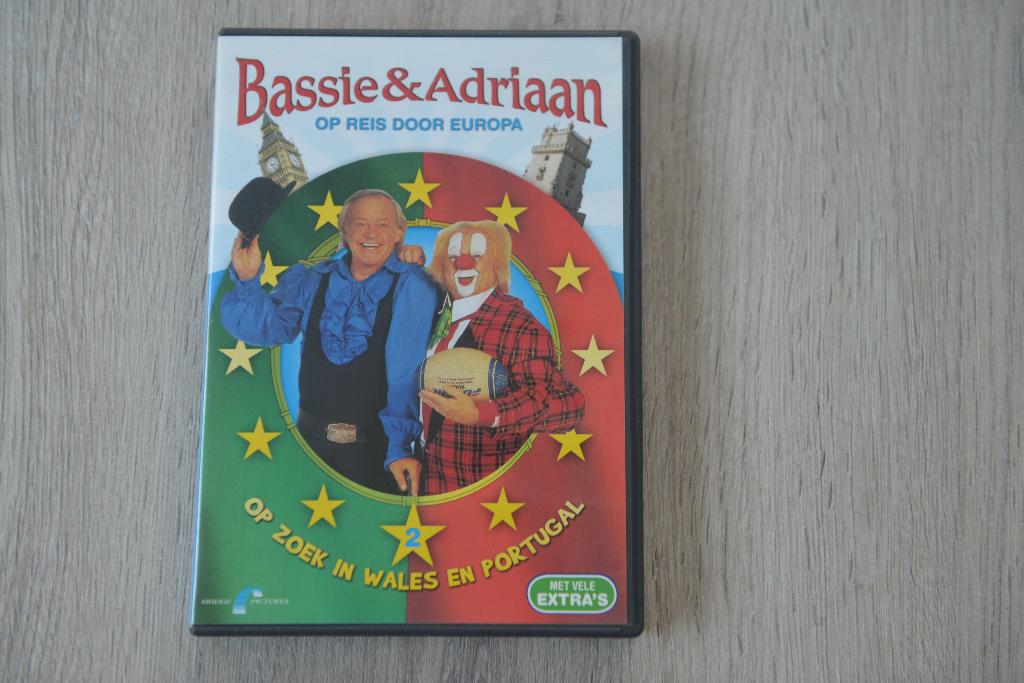 BASSIE & ADRIAAN -- OP REIS DOOR EUROPA DEEL 2 Op zoek in, Alle leeftijden, Verzenden, Zo goed als nieuw