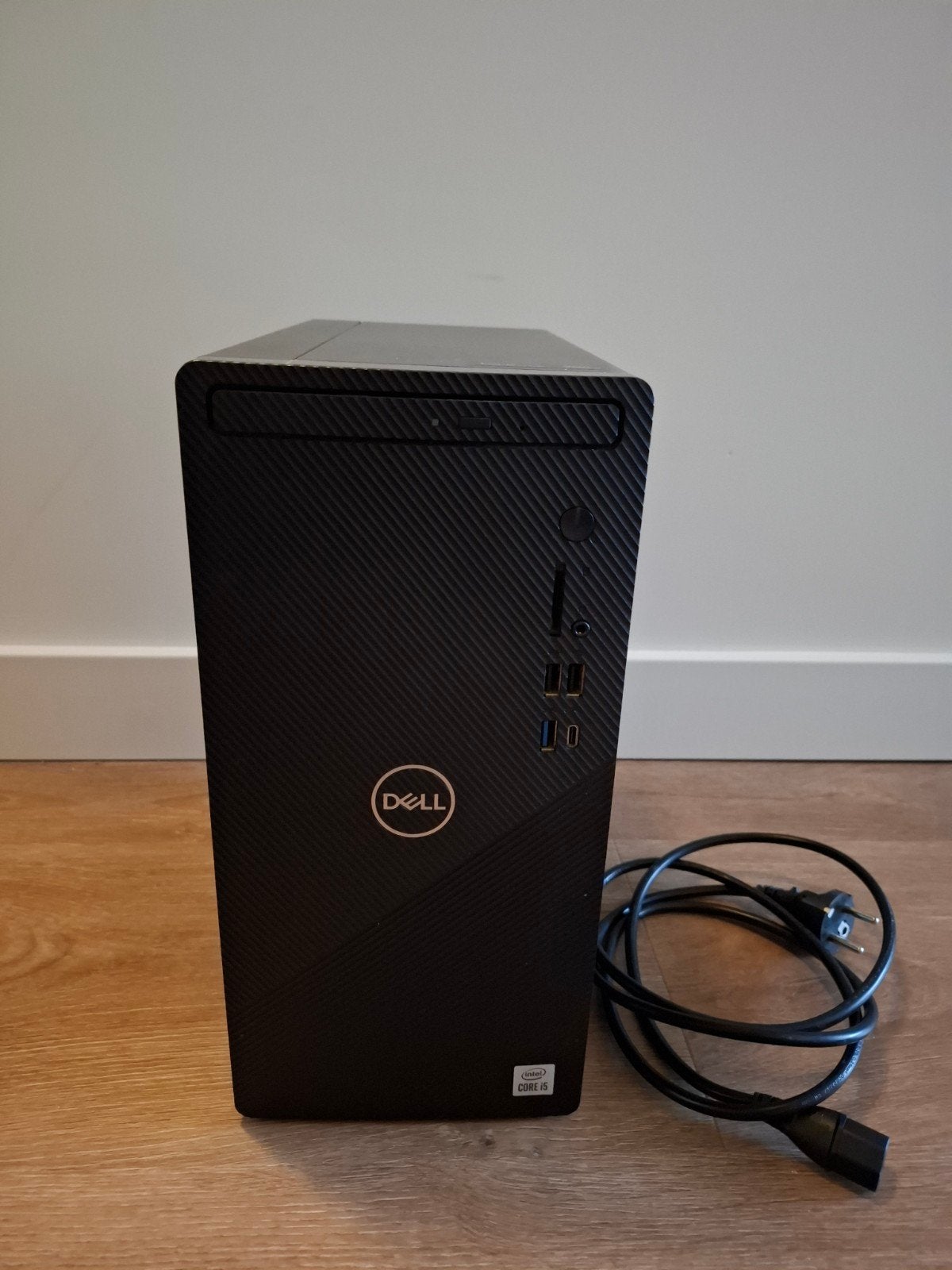 Inspiron 3881, 144hz gaming monitor, Blue Yeti microfoon, Zo goed als nieuw, Gaming, SSD, 3 tot 4 Ghz