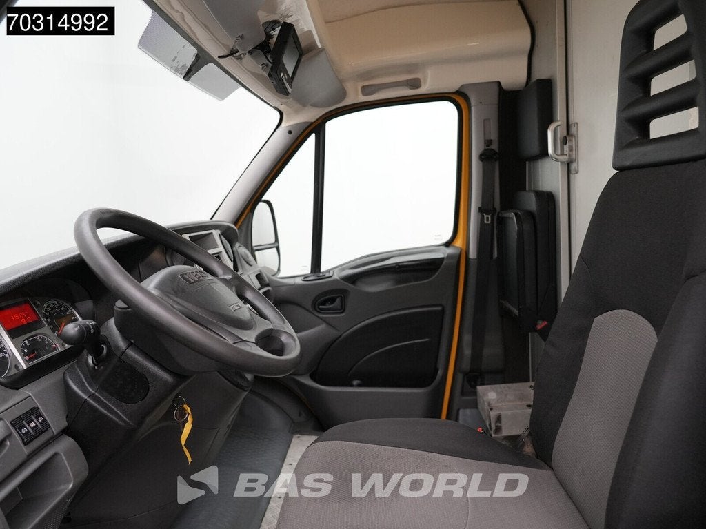 Iveco Daily 35S11 Automaat Luchtvering Bakwagen Camera Meube, Auto's, Automaat, Stof, Gebruikt, Iveco
