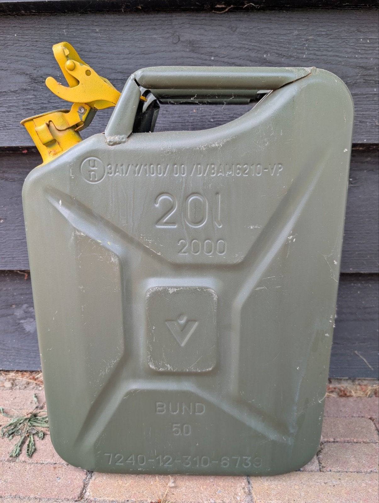 8x 20L Jerrycans - Z.G.A.N. - Ideaal voor Brandstofopslag, Ophalen, Gebruikt