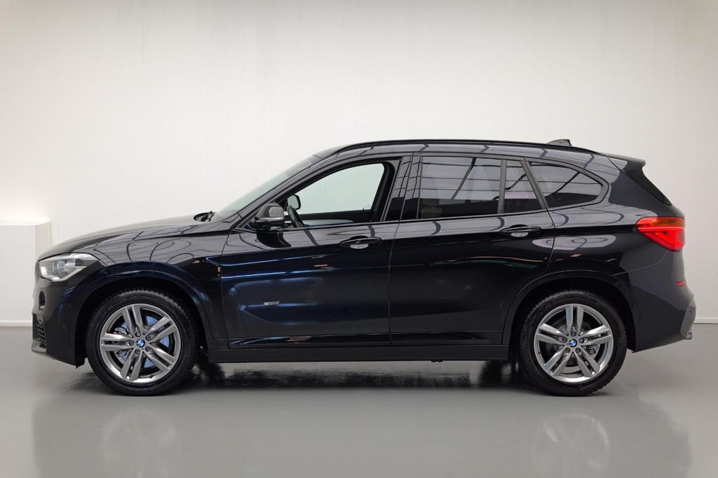 BMW X1 sDrive20i Centennial High Executive |Leder|HUD|Harmon, 1998 cc, Automatische klimaatregeling, Zwart, Bedrijf