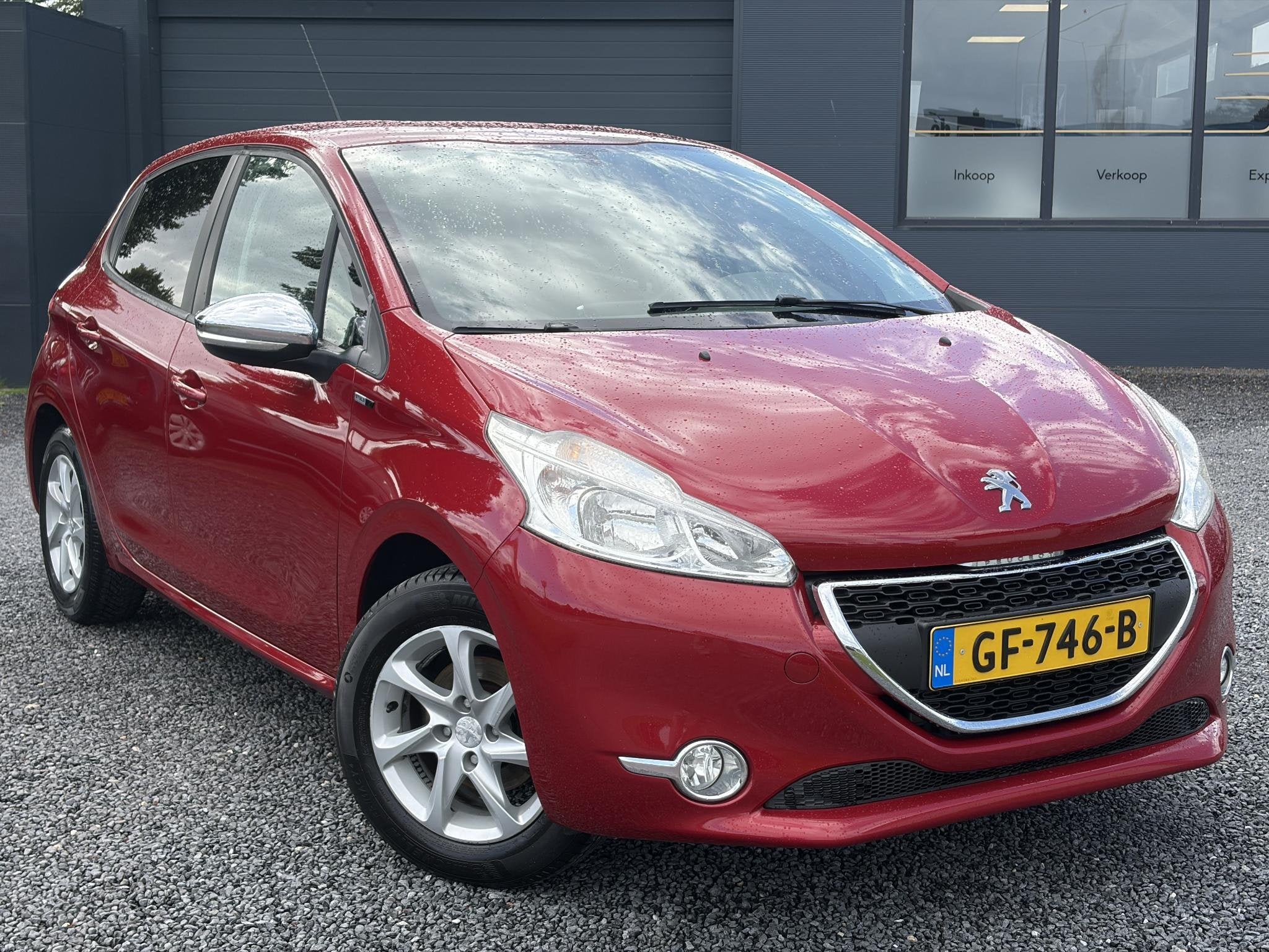 Peugeot 208 1.2 PureTech Style Nieuwe D-riemNet beurt, Voorwielaandrijving, Euro 5, Gebruikt, 31 €/maand