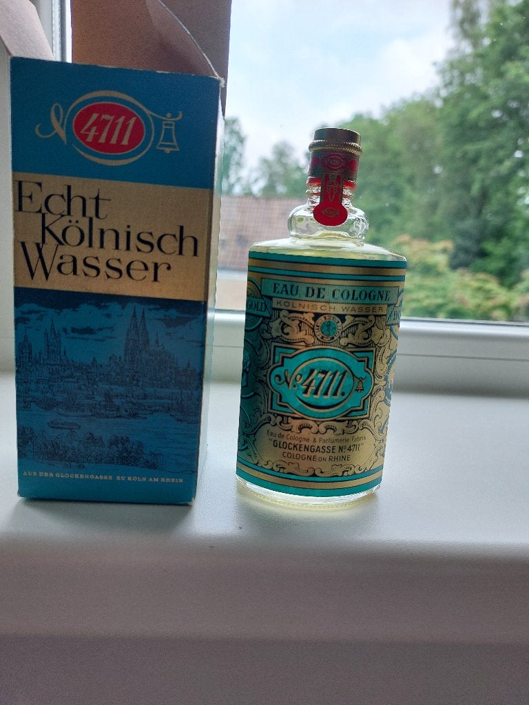 flesje original Eau de Cologne 4711, 150 ml. verzegeld,lees, Ophalen of Verzenden, Nieuw, Parfumfles, Gevuld