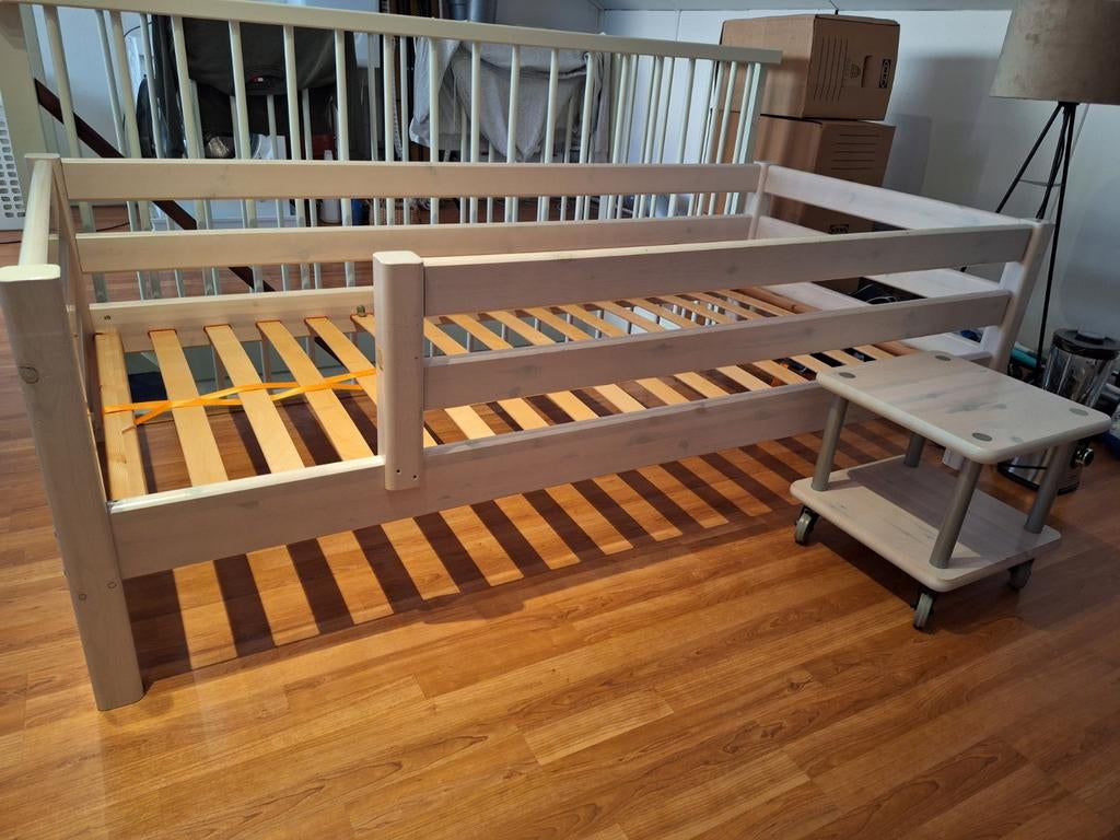 Flexa Classic kinderbed 90x200 met uitvalbeveiliging, Ophalen, 85 tot 100 cm, Gebruikt, Lattenbodem