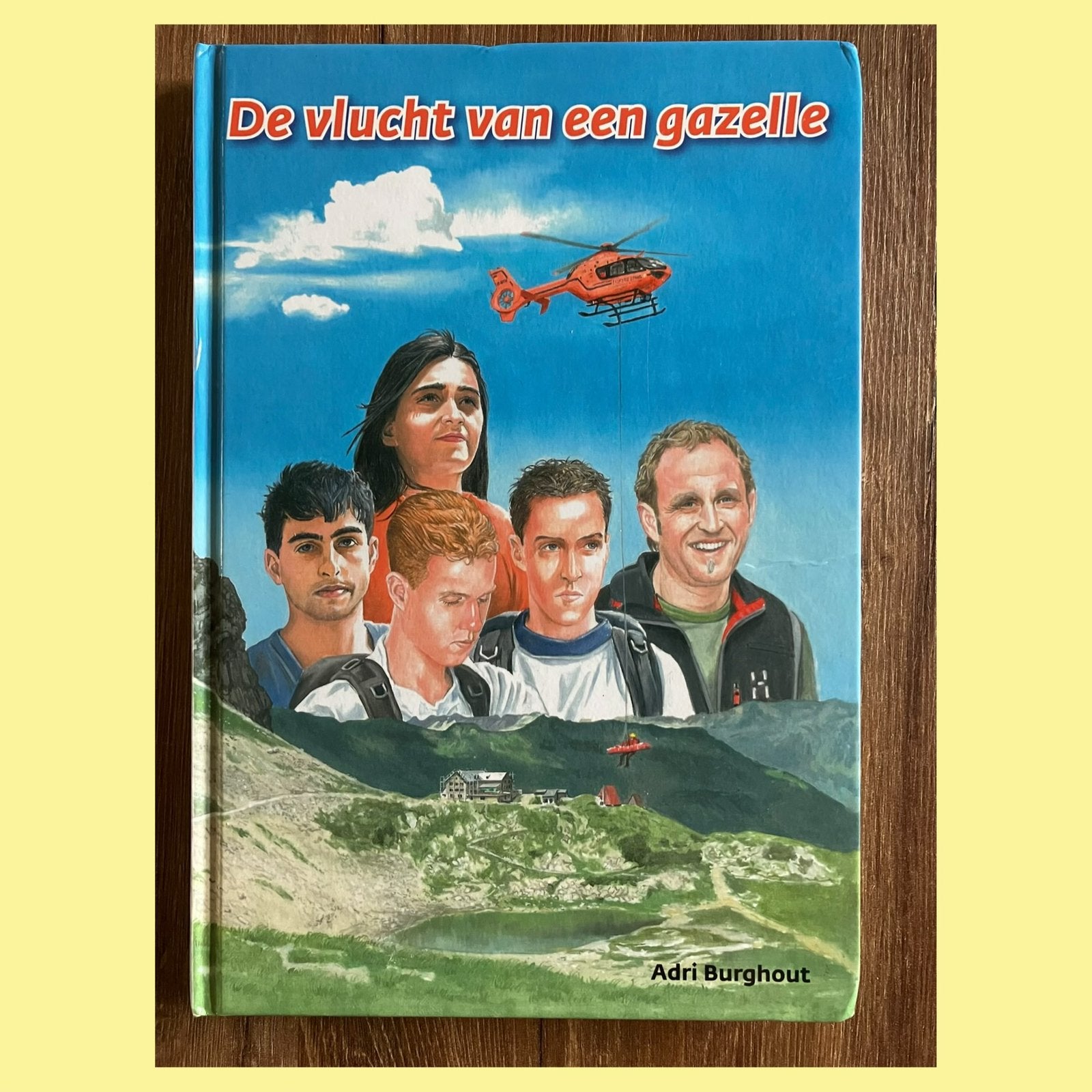 spannende boek 'De vlucht van een gazelle' Adri Burghout, Boeken, Verzenden, Gelezen, Fictie