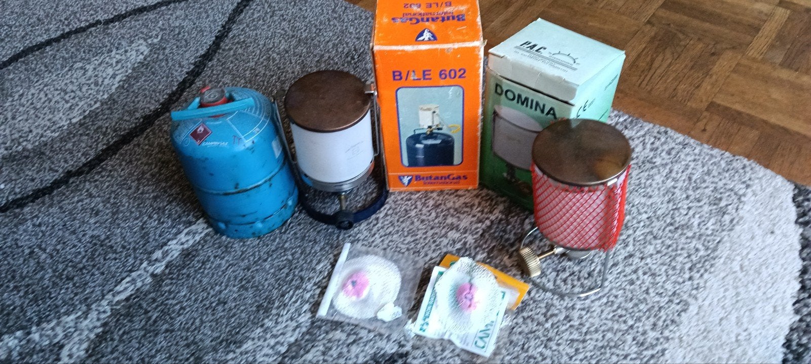 Campinggas set: ButanGas B/LE 602 en Domina lamp, Caravans en Kamperen, Ophalen of Verzenden, Gebruikt