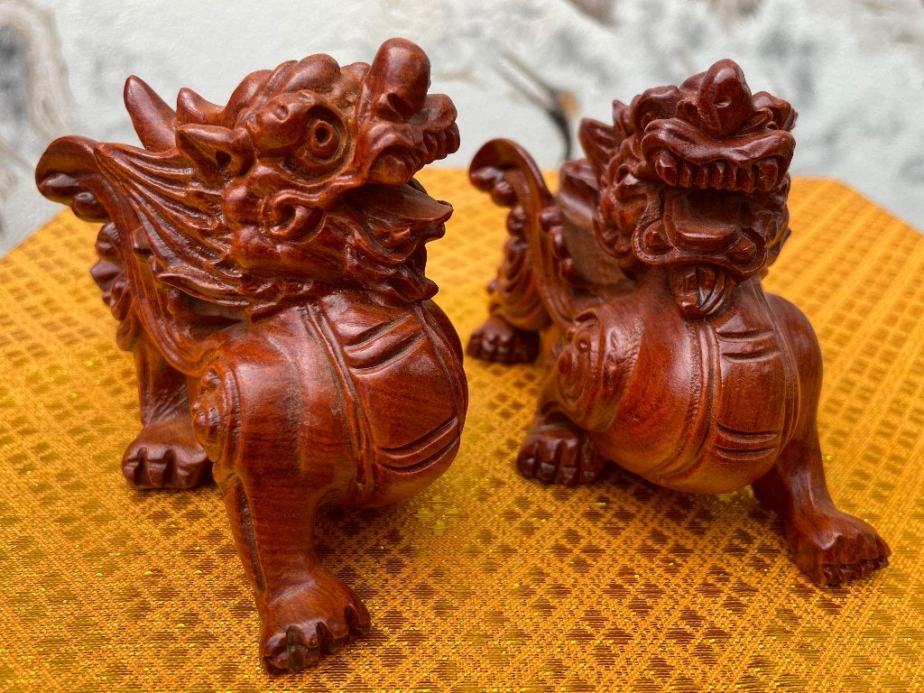 houten gevleugelde leeuwen - China, Houtsnijwerk, Ophalen of Verzenden, Handgemaakt, Hout