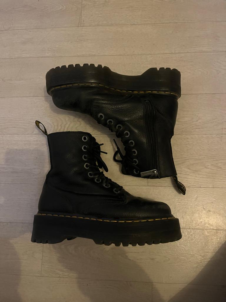 Dr. Martens platform boots, Zwart, Lage of Enkellaarzen, Ophalen of Verzenden, Gedragen