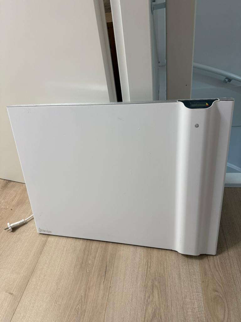 Radia Light Klima 7 elektrische radiator met beugel, 30 tot 80 cm, Radiator, Ophalen of Verzenden, 60 tot 150 cm