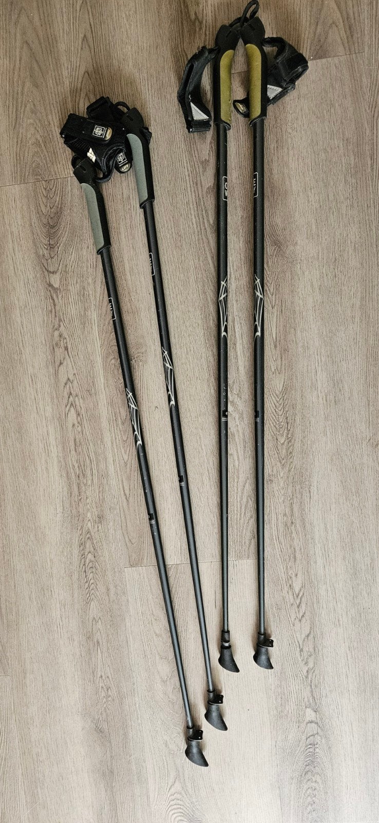 Te koop diverse Nordic Walking stokken en opberghoes., Diversen, Ophalen, Verstelbaar, Gebruikt