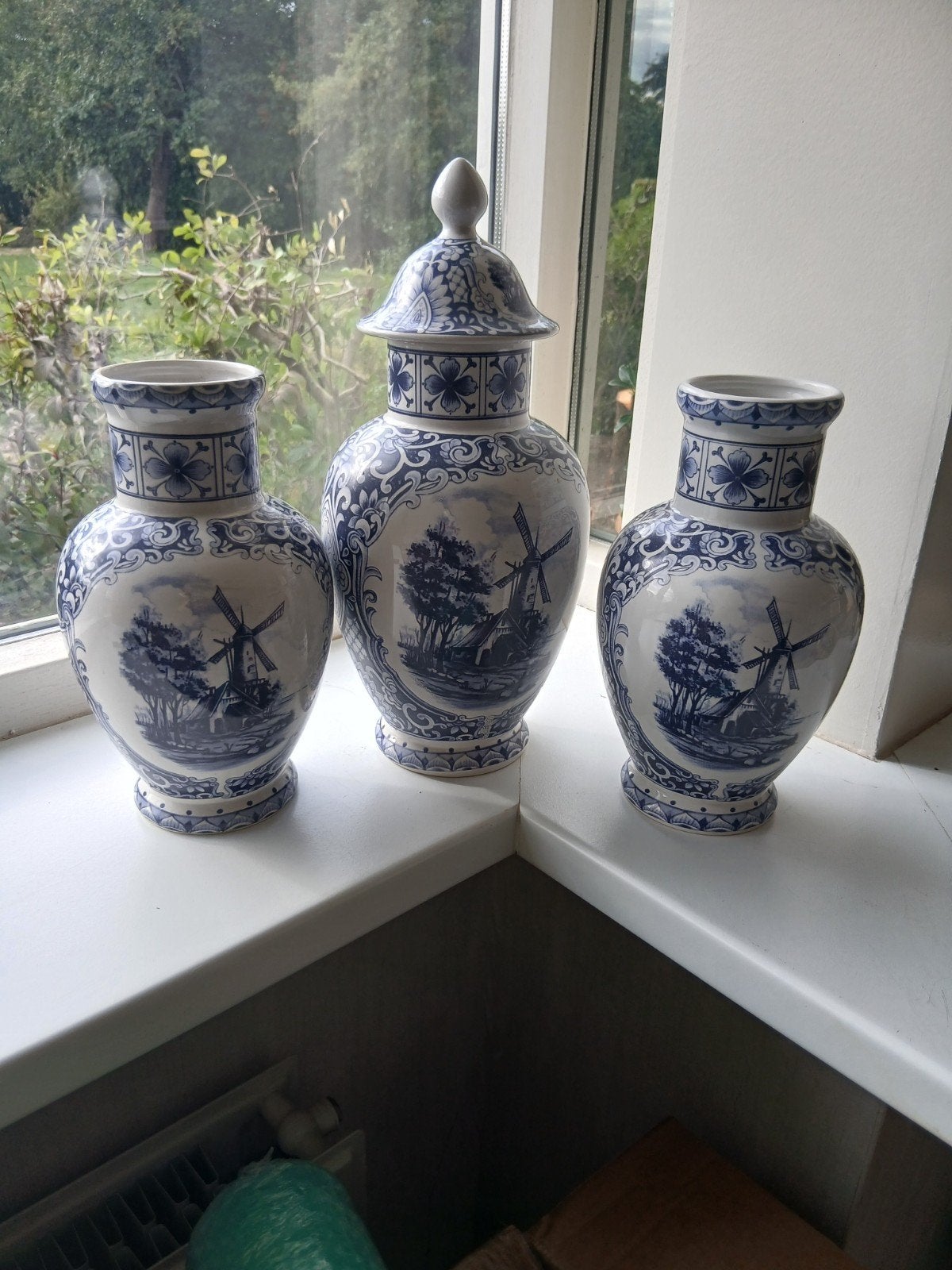 Set van 3 St. Delfts Bleau vazen met molen decor, Antiek en Kunst, Ophalen of Verzenden