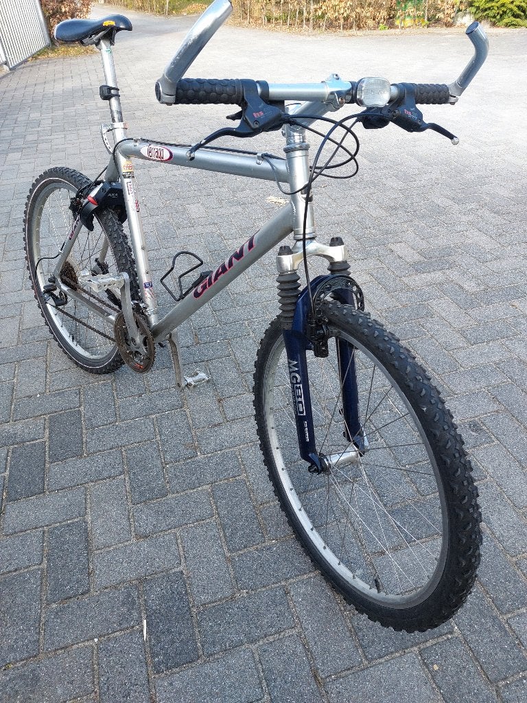 Mooie perfecte zilvergijze Giant Terrago T6, Fietsen en Brommers, Fietsen | Mountainbikes en ATB, Gebruikt, Heren, Giant, 53 tot 57 cm
