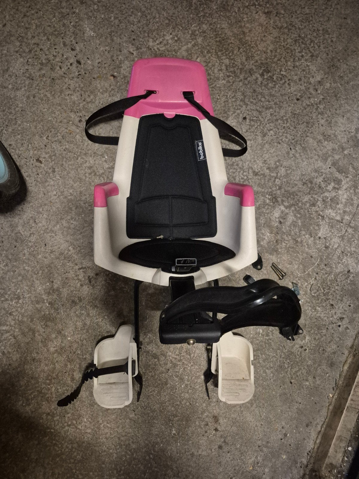 Bobike kinderzitje achter