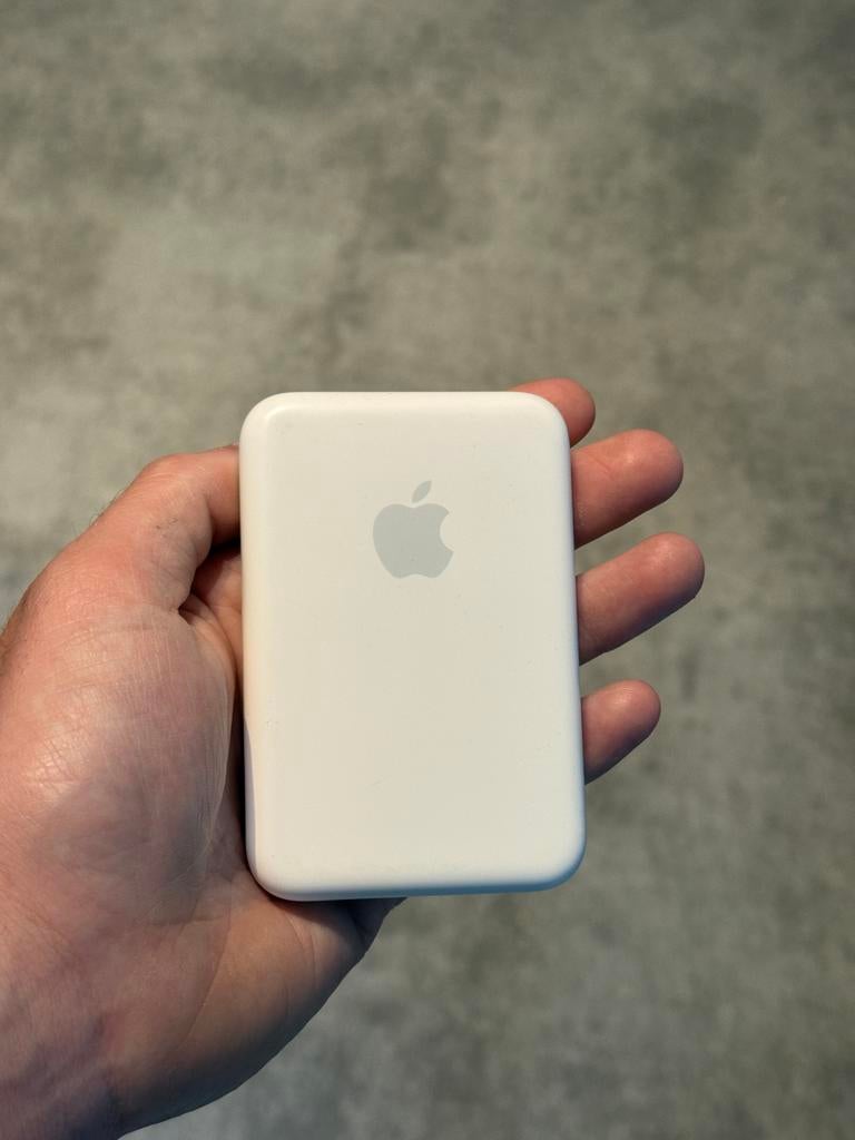 Apple MagSafe Batterij Pack - Draagbare Oplader, Telecommunicatie, Powerbanks, Ophalen of Verzenden, Zo goed als nieuw