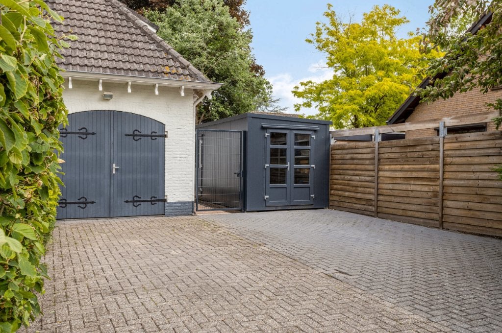 Ruime  berging/ unit / tuinhuis / opslagruimte, Ophalen