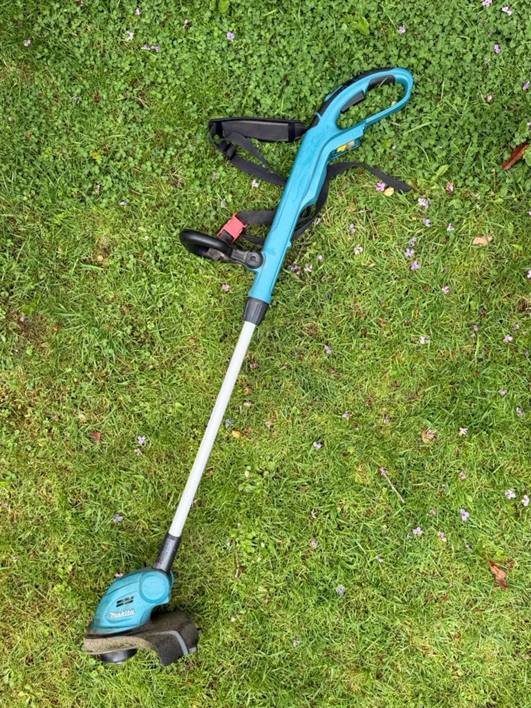 Makita DUR181 LXT 18V Grastrimmer, Ophalen of Verzenden, Zo goed als nieuw, 10 tot 30 cm, Accu
