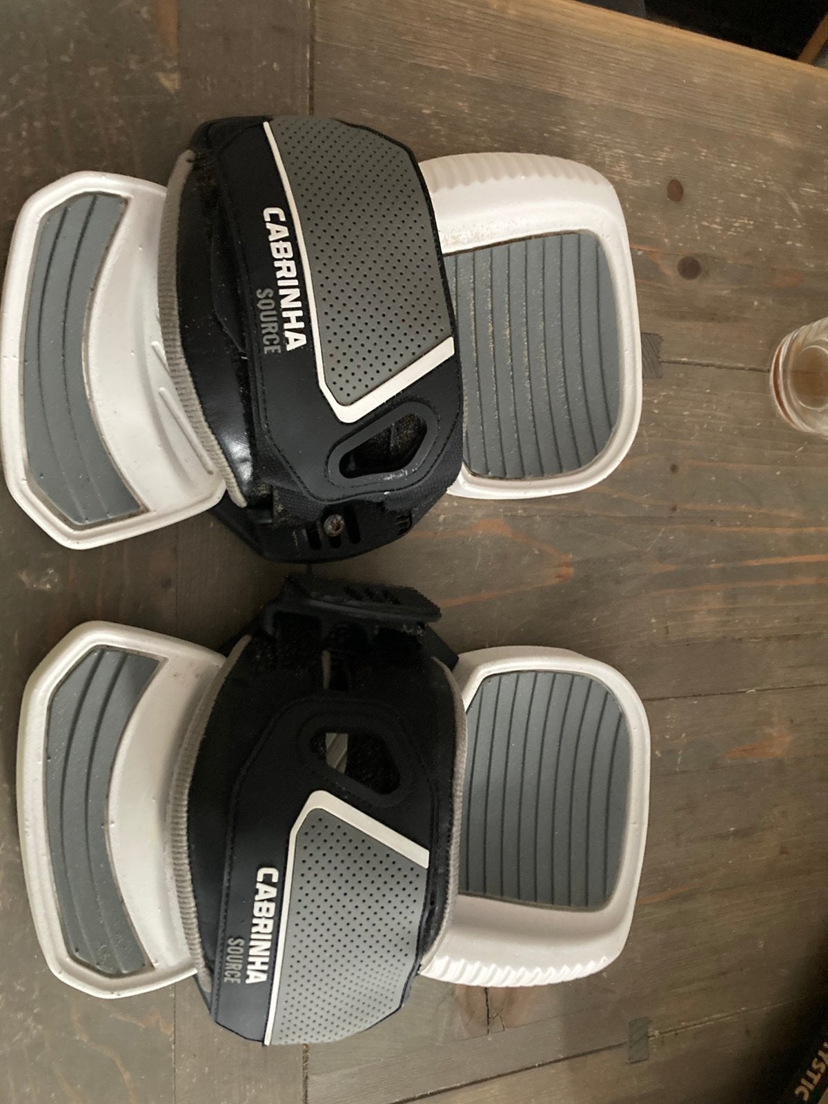 Cabrinha source pads medium voor twintip kitesurfboard, Watersport en Boten, Kitesurfen, Twintip, Ophalen of Verzenden, Zo goed als nieuw