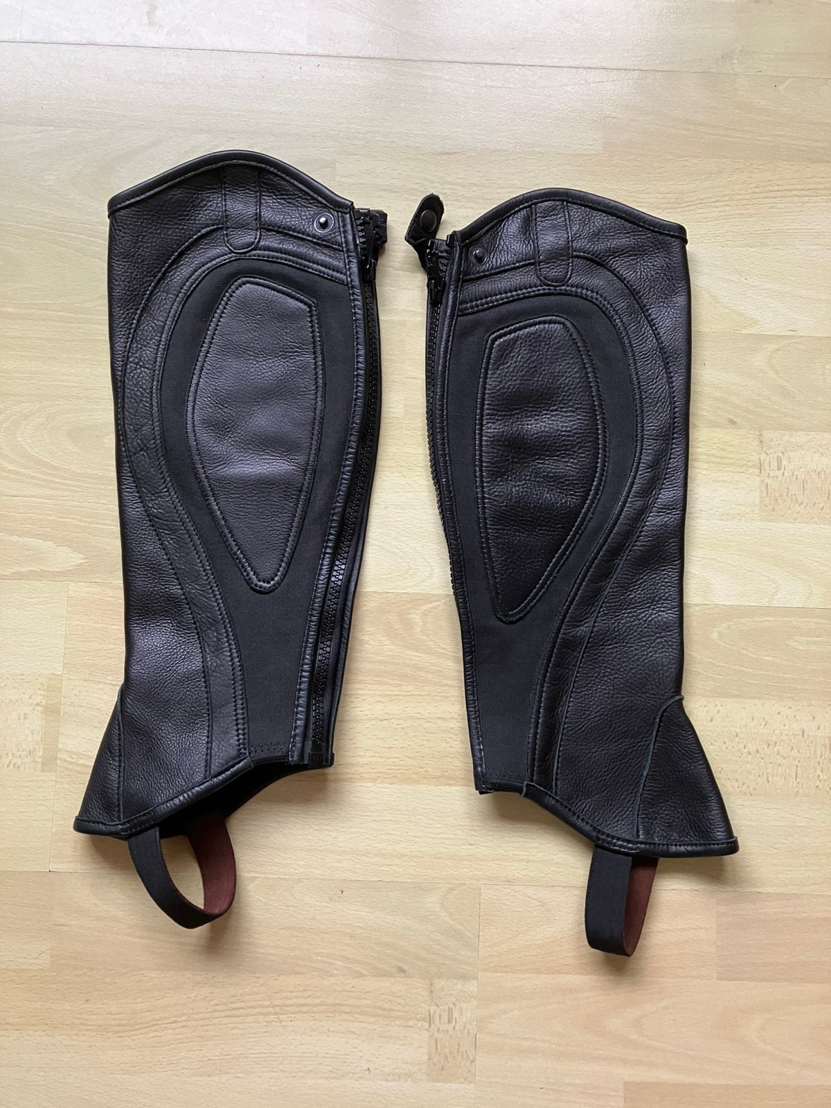 Zwarte leren paardrij chaps mt XL izgs, Gebruikt, Ritssluiting, Overige typen, Ophalen of Verzenden