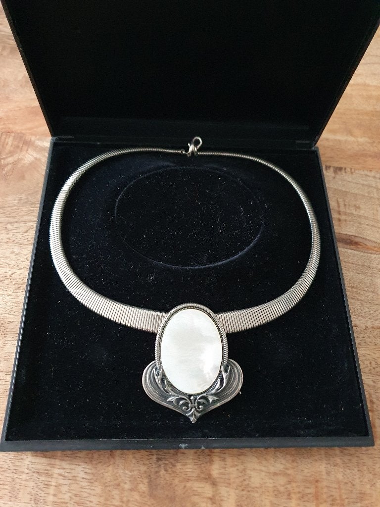 Ermani Bulatti hanger met parelmoer, Ophalen of Verzenden, Zo goed als nieuw, Zilver, Overige materialen