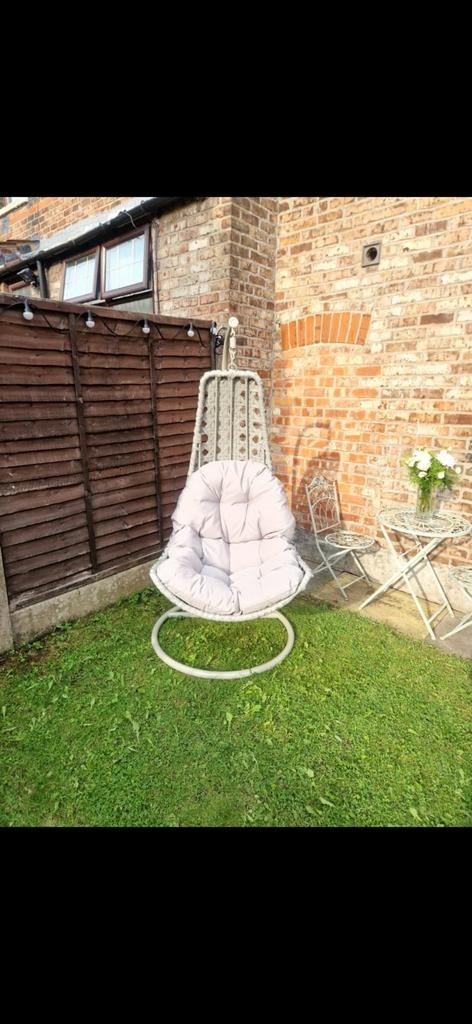 Nieuw! Luxe Hangstoel / Ei-stoel incl. Kussens – Gratis Bezo, Verzenden, Nieuw, Binnen, Met standaard
