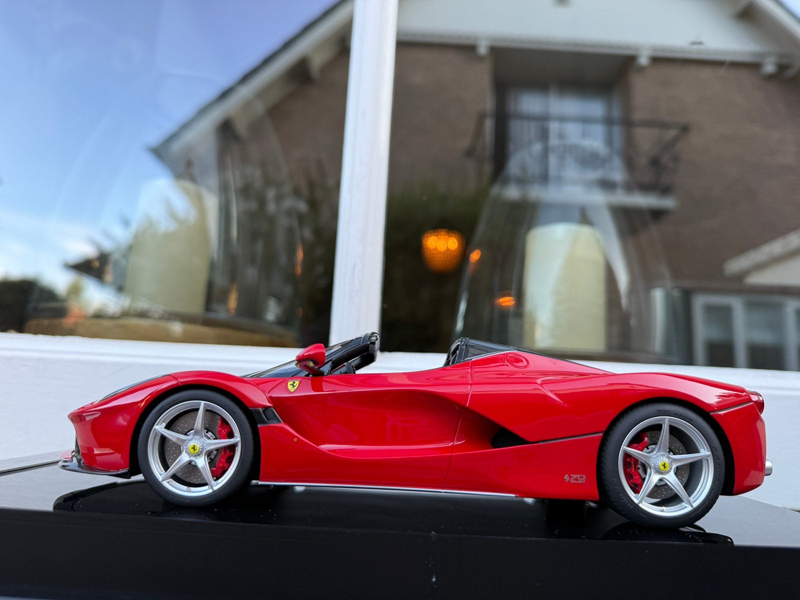 1:18 Ferrari LaFerrari Aperta rood Amalgam M5905-743, Hobby en Vrije tijd, Modelauto's | 1:18, Overige merken, Bristol, England, UK