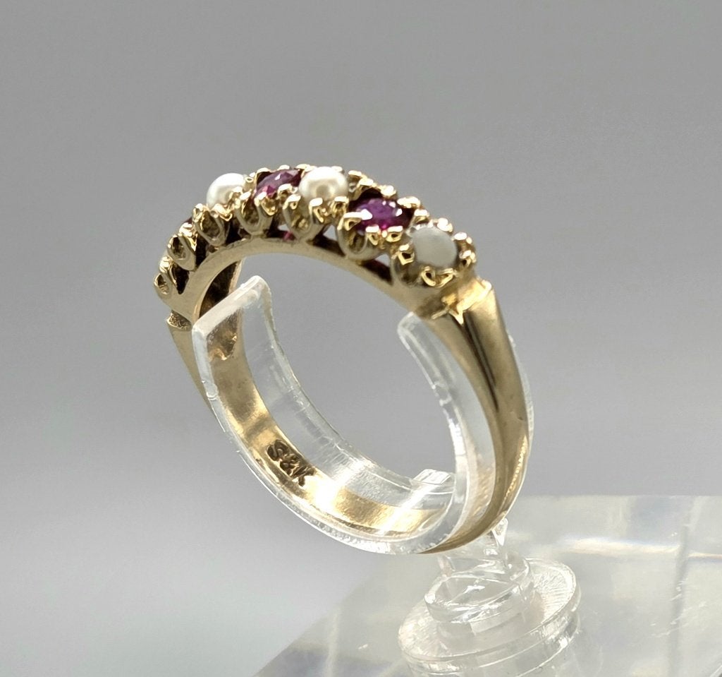 Vintage gouden ring  edelstenen robijn en parel. 2026/708, Sieraden, Tassen en Uiterlijk, Met edelsteen, ., Ophalen of Verzenden