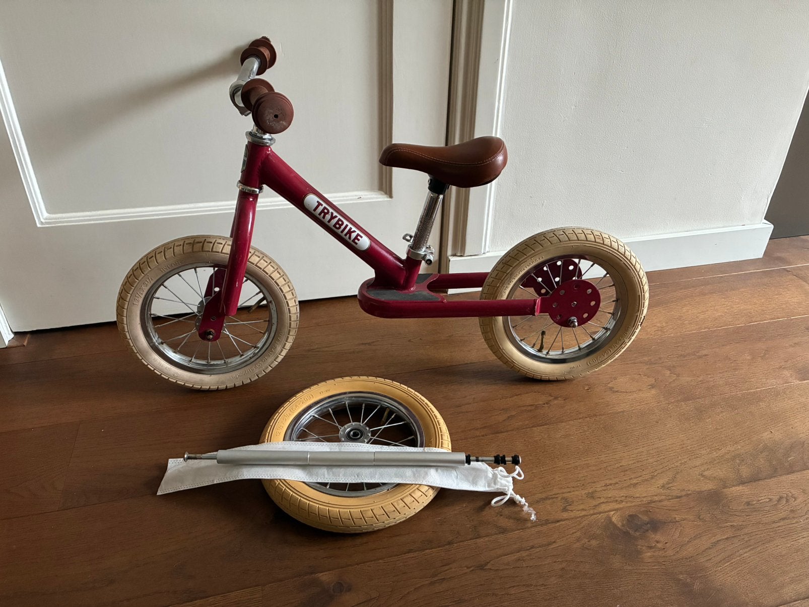 Trybike loopfiets (2 en 3 wieler), Fietsen en Brommers, Fietsen | Kinderfietsjes, Ophalen, Zo goed als nieuw, Minder dan 16 inch